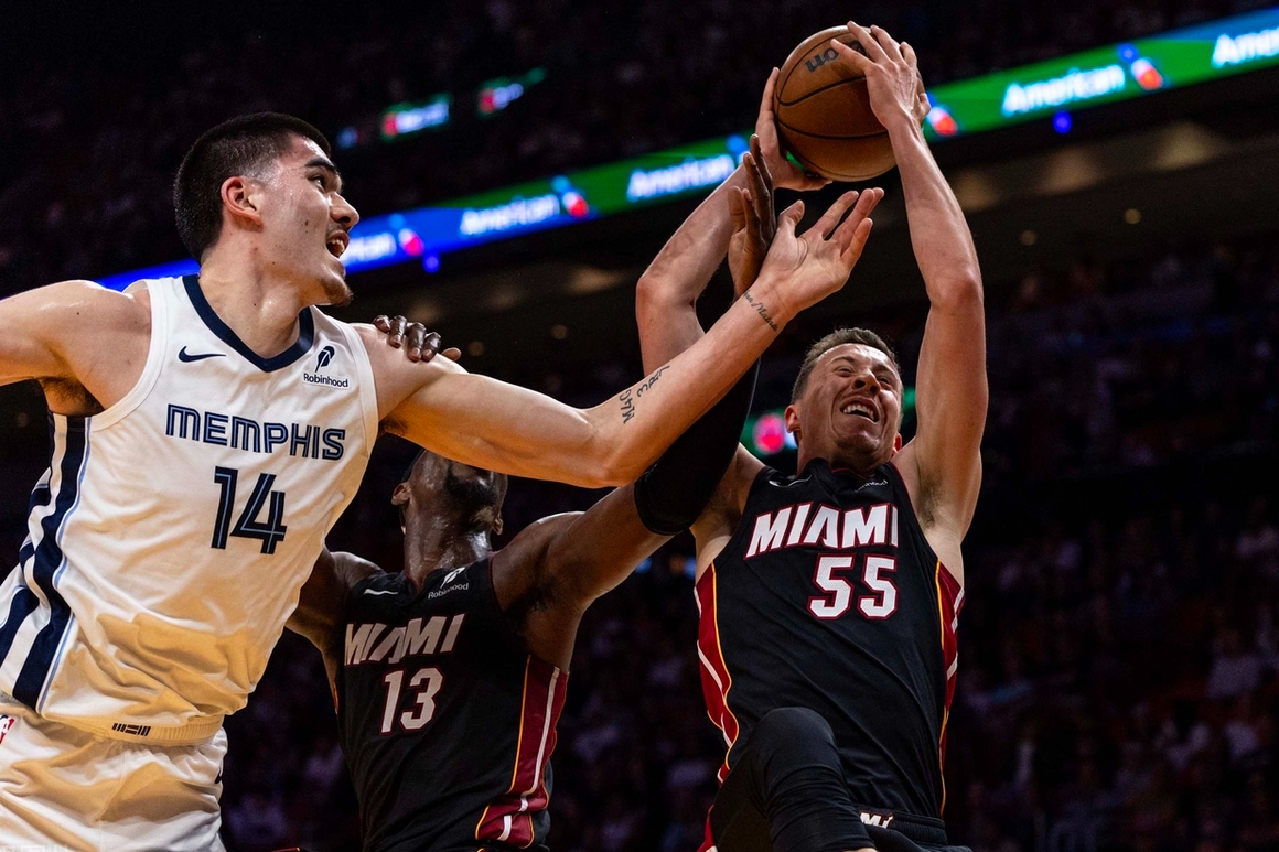 关于莫兰特逆天隔扣+40分,灰熊终结勇士主场不败的信息 关于莫兰特逆天隔扣+40分,灰熊终结勇士主场不败的信息