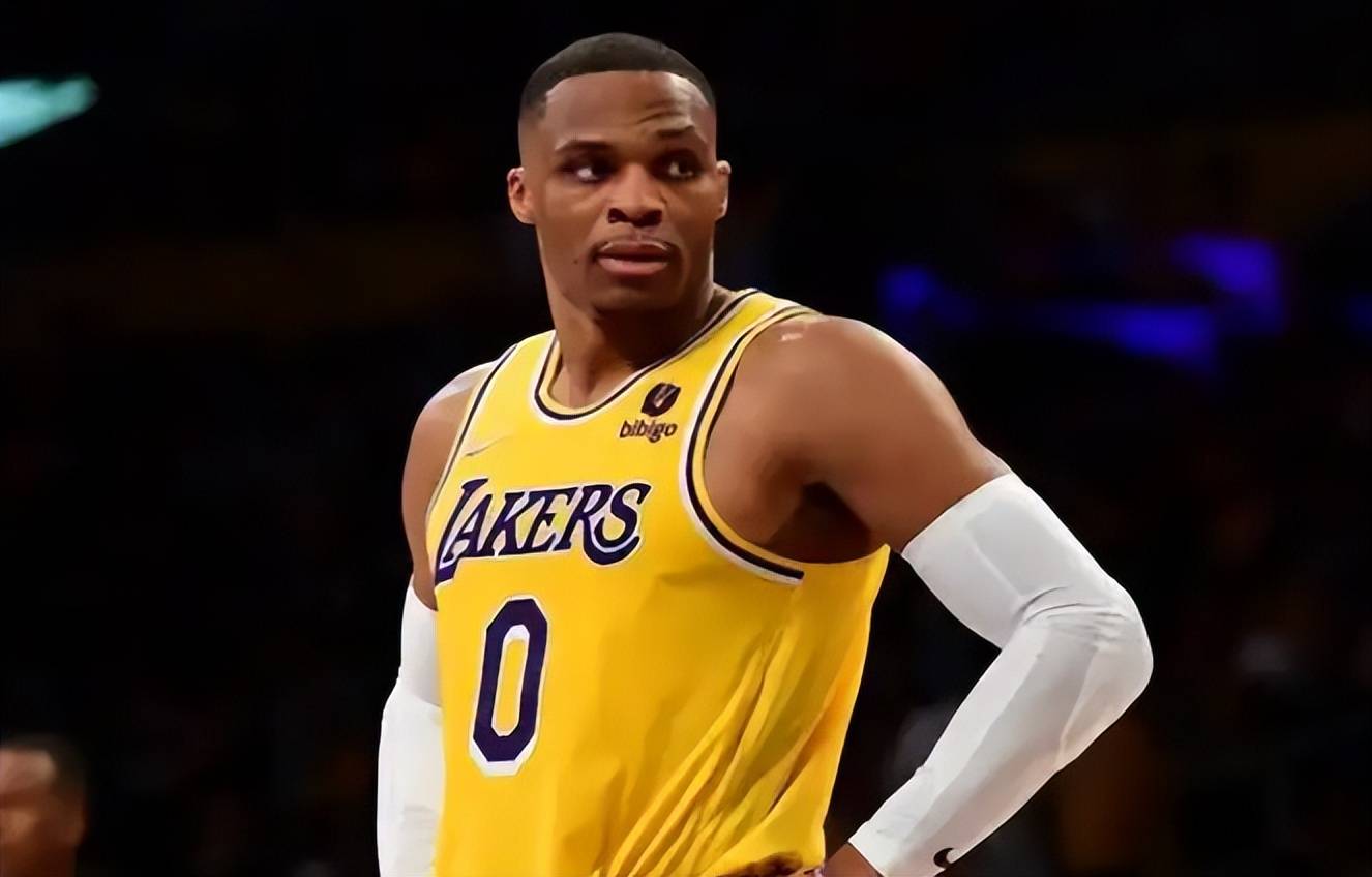 九游体育官方-包含威少底薪加盟争冠队，最后一搏总冠军的词条