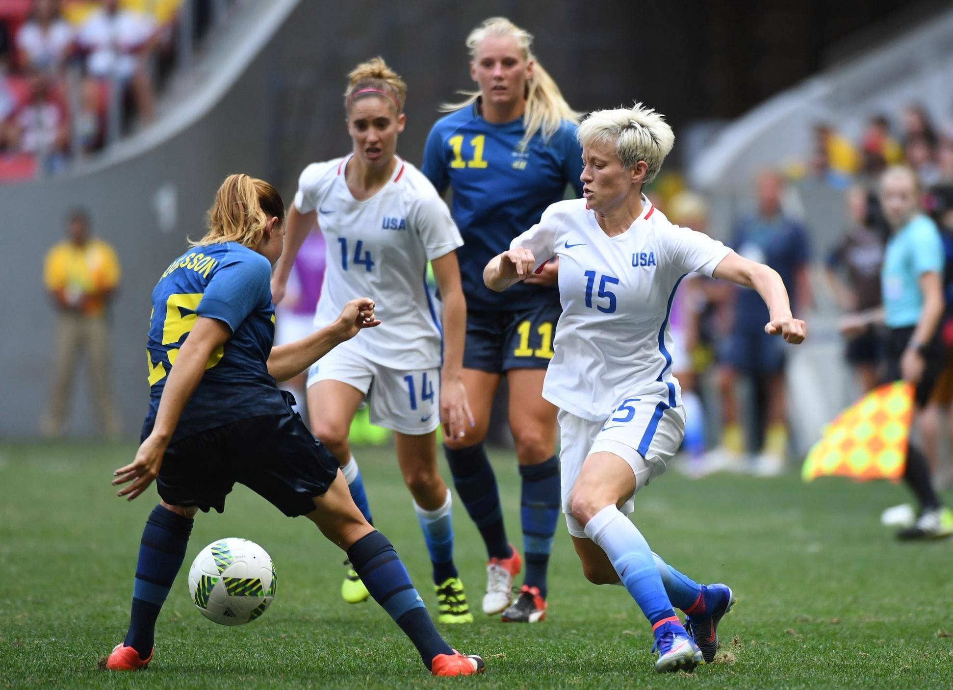 关于国家队战术风格对比（巴西、法国、德国等）的信息