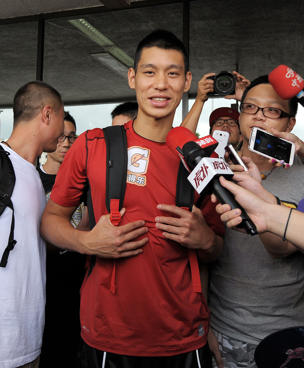 九游体育网页版-篮球公益：易建联基金会捐建篮球场的简单介绍