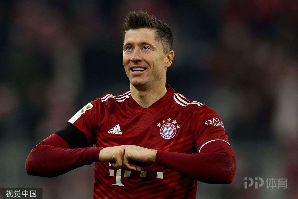 九游体育下载-莱万9分钟5球：德甲最疯狂纪录