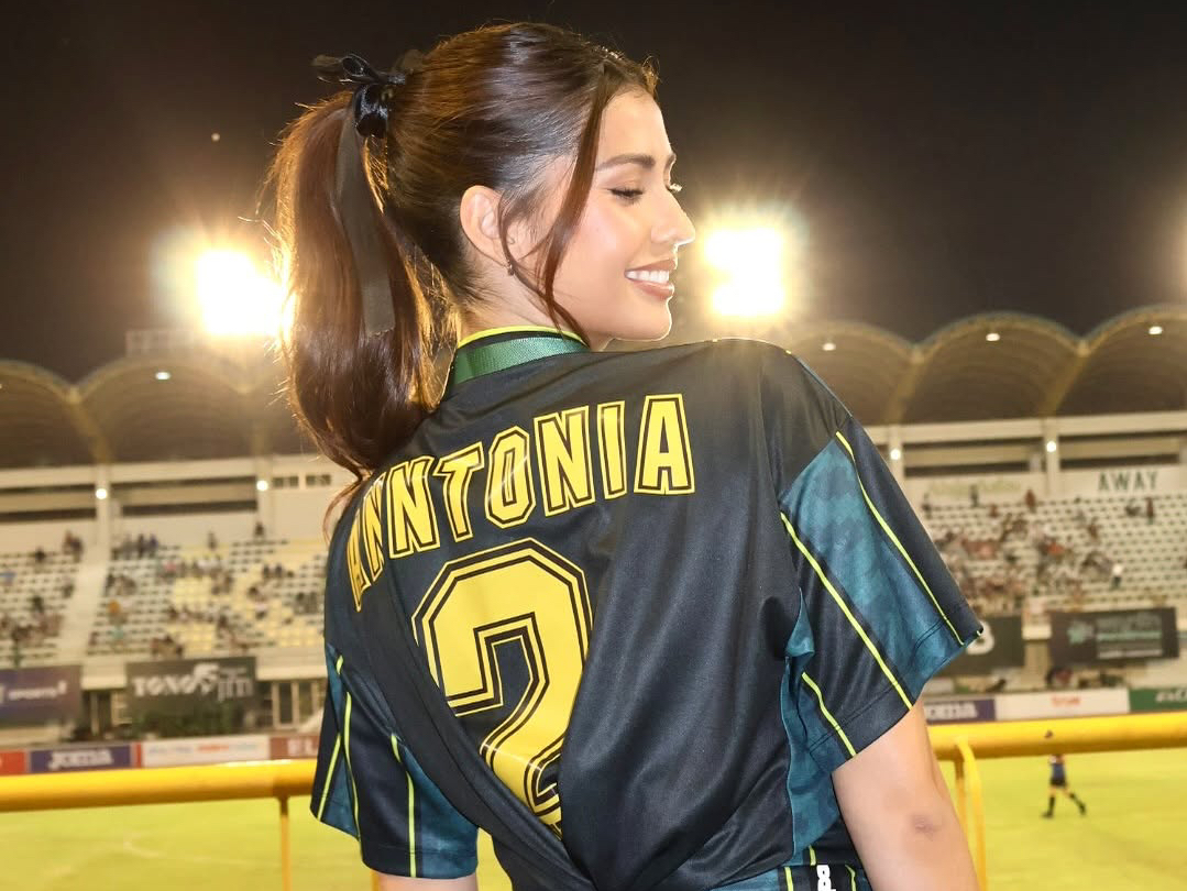 九游体育官方网站-世界足球小姐是谁？你可能没听过