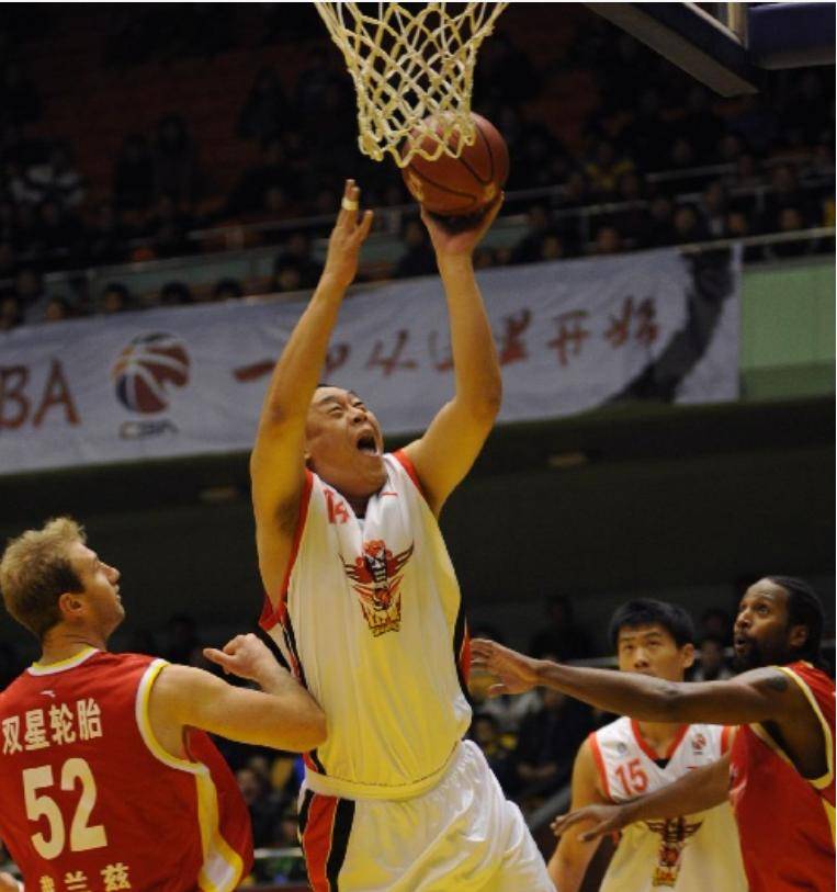 九游体育网页版-包含中国篮球的“大个子依赖症”的词条