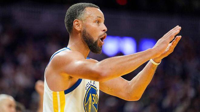 库里三分神迹再添一笔:单场11记的简单介绍 库里三分神迹再添一笔:单场11记的简单介绍